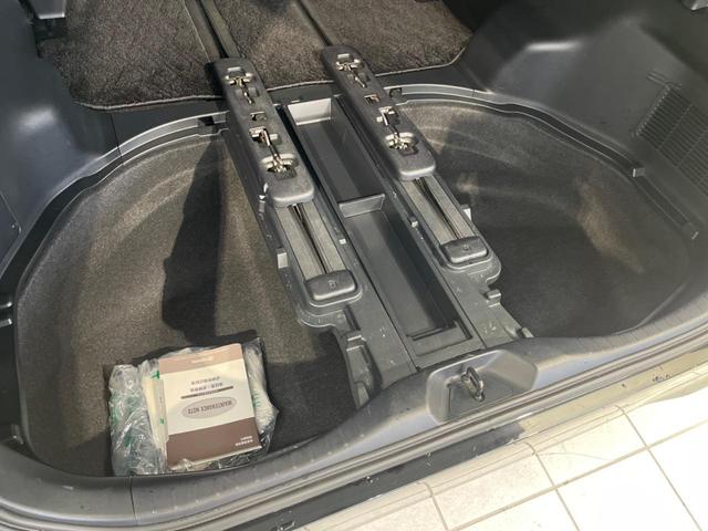 アルファード 2.5S Cパッケージ フリップダウンモニター 両側電動スライド 純正10型ナビ 衝突軽減装置 禁煙車 レーダークルーズ ETC フルセグ ドライブレコーダー シートベンチレーション ハンドルヒーター LEDヘッドライト(31枚目)