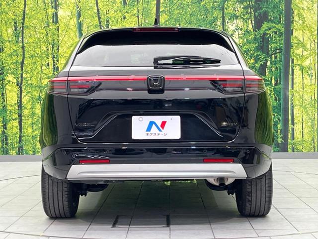 ヴェゼル ｅ：ＨＥＶ　Ｚ　衝突軽減装置　９インチナビ　全周囲カメラ　ＥＴＣ　Ｂｌｕｅｔｏｏｔｈ　フルセグ　ブラインドスポットモニター　レーダークルーズ　パワーバックドア　置くだけ充電　シートヒーター　ＬＥＤヘッドライト（15枚目）