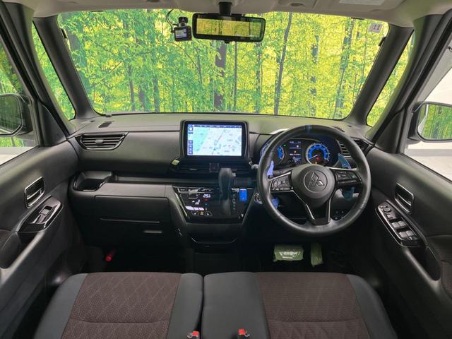 ｅＫクロススペース Ｔ　プレミアム　両側電動ドア　後席モニター　全周囲カメラ　衝突被害軽減システム　レーダークルーズ　禁煙車　ドラレコ　コーナーセンサー　スマートキー　ＬＥＤヘッド　純正１５インチアルミ　オートハイビーム　車線逸脱警報（2枚目）