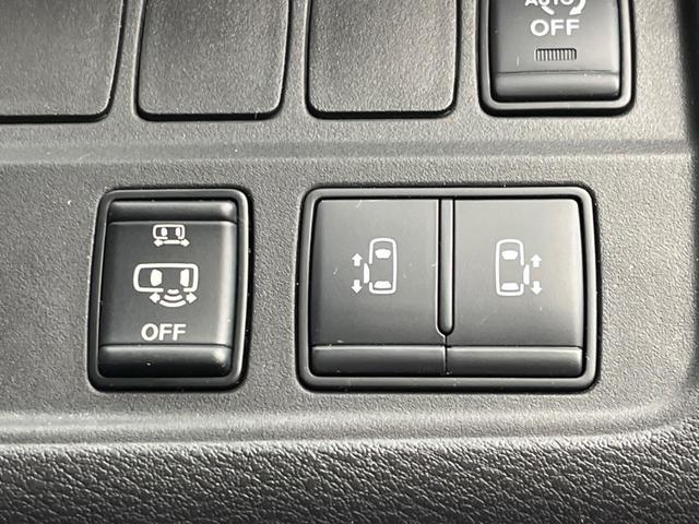 セレナ ハイウェイスターＶ　両側電動スライドドア　ＳＤナビ　後席モニター　全周囲カメラ　衝突軽減装置　禁煙車　ドラレコ　コーナーセンサー　レーンキープ　スマートキー　ＬＥＤヘッド　ＥＴＣ　クルーズコントロール　オートライト（3枚目）