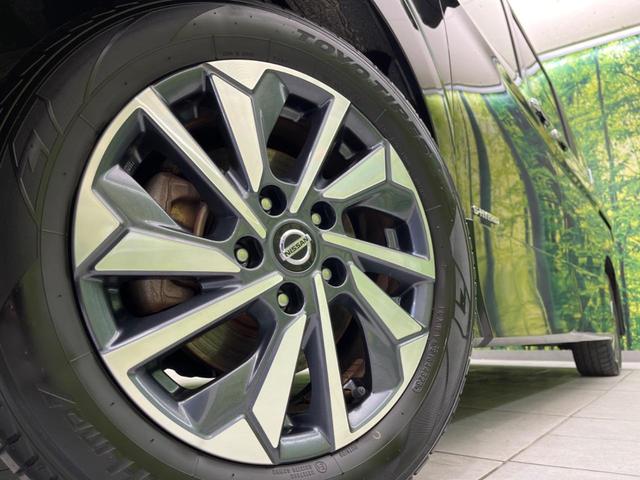 セレナ ハイウェイスターＶ　両側電動スライドドア　ＳＤナビ　後席モニター　全周囲カメラ　衝突軽減装置　禁煙車　ドラレコ　コーナーセンサー　レーンキープ　スマートキー　ＬＥＤヘッド　ＥＴＣ　クルーズコントロール　オートライト（14枚目）