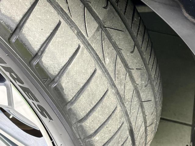 セレナ ハイウェイスターＶ　両側電動スライドドア　ＳＤナビ　後席モニター　全周囲カメラ　衝突軽減装置　禁煙車　ドラレコ　コーナーセンサー　レーンキープ　スマートキー　ＬＥＤヘッド　ＥＴＣ　クルーズコントロール　オートライト（23枚目）