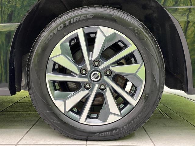 セレナ ハイウェイスターＶ　両側電動スライドドア　ＳＤナビ　後席モニター　全周囲カメラ　衝突軽減装置　禁煙車　ドラレコ　コーナーセンサー　レーンキープ　スマートキー　ＬＥＤヘッド　ＥＴＣ　クルーズコントロール　オートライト（24枚目）