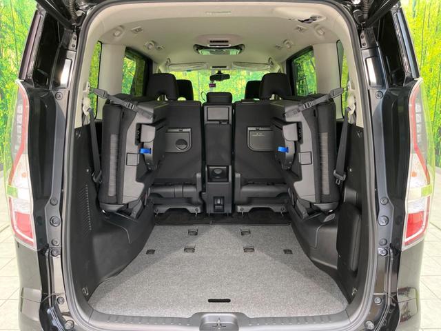 セレナ ハイウェイスターＶ　両側電動スライドドア　ＳＤナビ　後席モニター　全周囲カメラ　衝突軽減装置　禁煙車　ドラレコ　コーナーセンサー　レーンキープ　スマートキー　ＬＥＤヘッド　ＥＴＣ　クルーズコントロール　オートライト（35枚目）