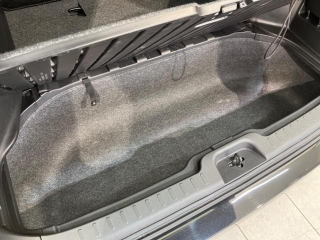 セレナ ハイウェイスターＶ　両側電動スライドドア　ＳＤナビ　後席モニター　全周囲カメラ　衝突軽減装置　禁煙車　ドラレコ　コーナーセンサー　レーンキープ　スマートキー　ＬＥＤヘッド　ＥＴＣ　クルーズコントロール　オートライト（36枚目）