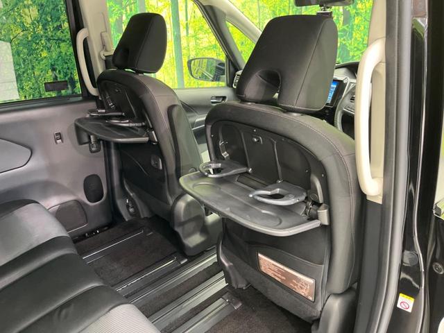 セレナ ハイウェイスターＶ　両側電動スライドドア　ＳＤナビ　後席モニター　全周囲カメラ　衝突軽減装置　禁煙車　ドラレコ　コーナーセンサー　レーンキープ　スマートキー　ＬＥＤヘッド　ＥＴＣ　クルーズコントロール　オートライト（41枚目）