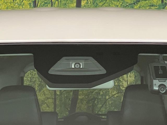 スペーシアカスタム ハイブリッドＸＳ　両側電動スライド　衝突軽減装置　メーカー９インチナビ　全周囲カメラ　禁煙車　ドライブレコーダー　Ｂｌｕｅｔｏｏｔｈ　フルセグ　シーケンシャルターンランプ　シートヒーター　ハンドルヒーター（3枚目）