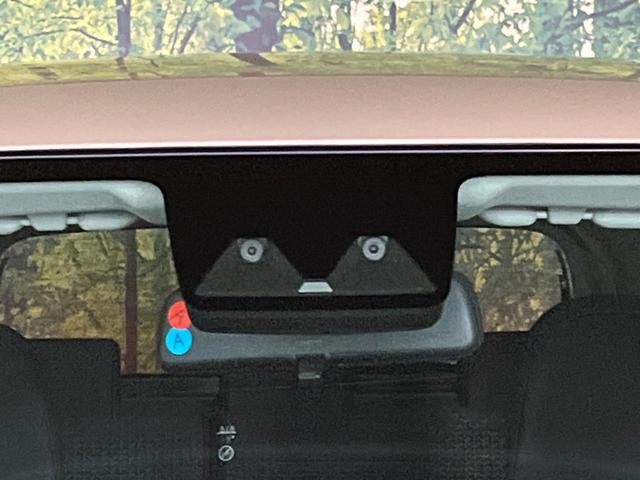 ライズ Ｚ　９インチディスプレイオーディオ　衝突軽減装置　全周囲カメラ　禁煙車　レーダークルーズ　シートヒーター　スマートキー　ＬＥＤヘッド　コーナーセンサー　車線逸脱警報　オートマチックハイビーム（3枚目）