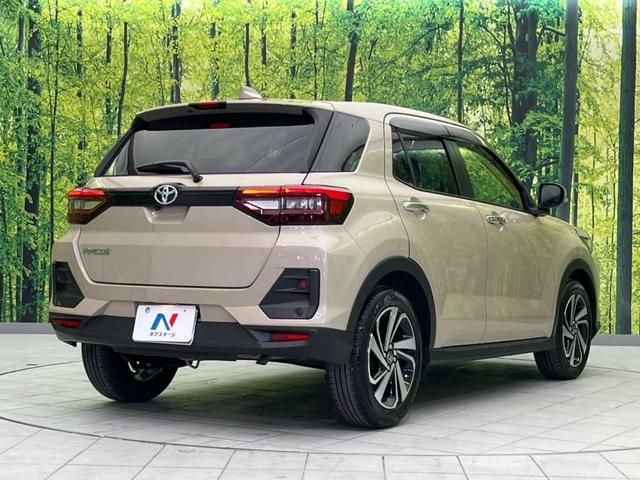 ライズ Ｚ　９インチディスプレイオーディオ　衝突軽減装置　全周囲カメラ　禁煙車　レーダークルーズ　シートヒーター　スマートキー　ＬＥＤヘッド　コーナーセンサー　車線逸脱警報　オートマチックハイビーム（17枚目）