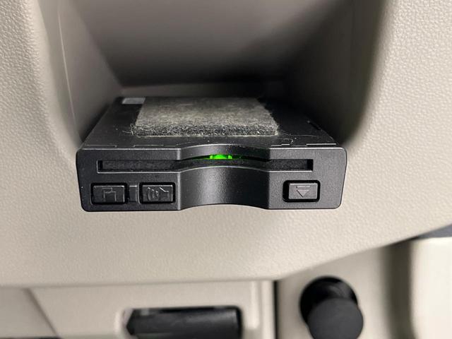 ムーヴ Ｘ　ＳＡＩＩ　衝突軽減装置　純正ナビ　バックカメラ　禁煙車　ＥＴＣ　スマートキー　オートライト　純正１４インチＡＷ　車線逸脱警報　ドアバイザー　電動格納ミラー　盗難防止システム　プライバシーガラス（6枚目）