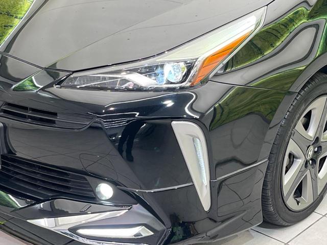 プリウス Ｓツーリングセレクション　純正ナビ　バックカメラ　衝突軽減装置　レーダークルーズコントロール　禁煙車　シートヒーター　ドラレコ　レーンキープ　スマートキー　ＬＥＤヘッド　ＥＴＣ　オートライト　オートエアコン　純正１７インチＡＷ（12枚目）