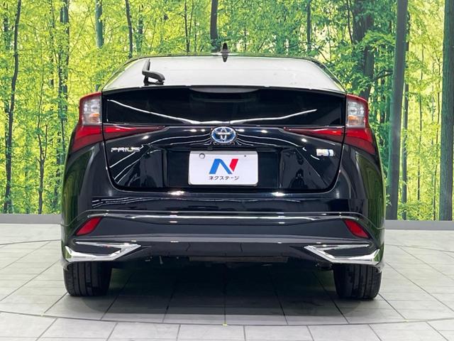 プリウス Ｓツーリングセレクション　純正ナビ　バックカメラ　衝突軽減装置　レーダークルーズコントロール　禁煙車　シートヒーター　ドラレコ　レーンキープ　スマートキー　ＬＥＤヘッド　ＥＴＣ　オートライト　オートエアコン　純正１７インチＡＷ（15枚目）