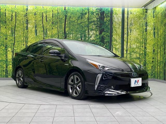 プリウス Ｓツーリングセレクション　純正ナビ　バックカメラ　衝突軽減装置　レーダークルーズコントロール　禁煙車　シートヒーター　ドラレコ　レーンキープ　スマートキー　ＬＥＤヘッド　ＥＴＣ　オートライト　オートエアコン　純正１７インチＡＷ（16枚目）