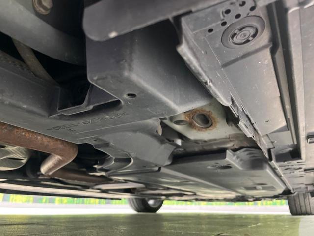 プリウス Ｓツーリングセレクション　純正ナビ　バックカメラ　衝突軽減装置　レーダークルーズコントロール　禁煙車　シートヒーター　ドラレコ　レーンキープ　スマートキー　ＬＥＤヘッド　ＥＴＣ　オートライト　オートエアコン　純正１７インチＡＷ（19枚目）