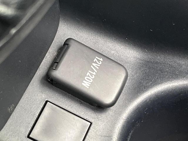 プリウス Ｓツーリングセレクション　純正ナビ　バックカメラ　衝突軽減装置　レーダークルーズコントロール　禁煙車　シートヒーター　ドラレコ　レーンキープ　スマートキー　ＬＥＤヘッド　ＥＴＣ　オートライト　オートエアコン　純正１７インチＡＷ（62枚目）