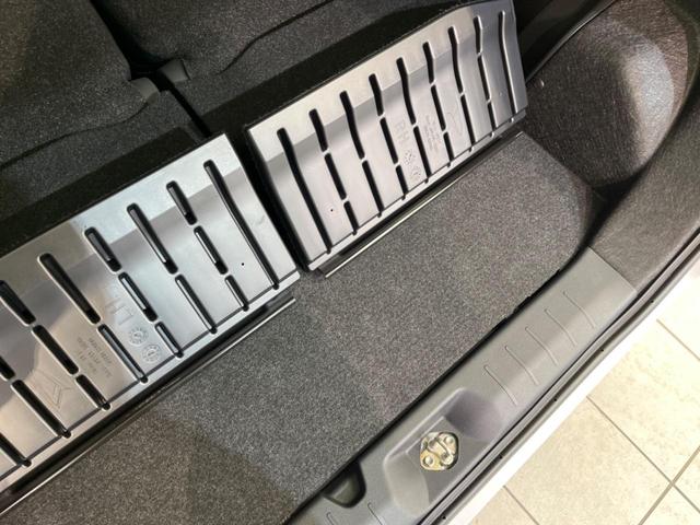 タント カスタムＲＳセレクション　ターボ　両側電動スライドドア　純正ＳＤナビ　バックカメラ　衝突警報装置　レーダークルーズコントロール　禁煙車　ハーフレザーシート　シートヒーター　コーナーセンサー　レーンキープ　スマ（34枚目）