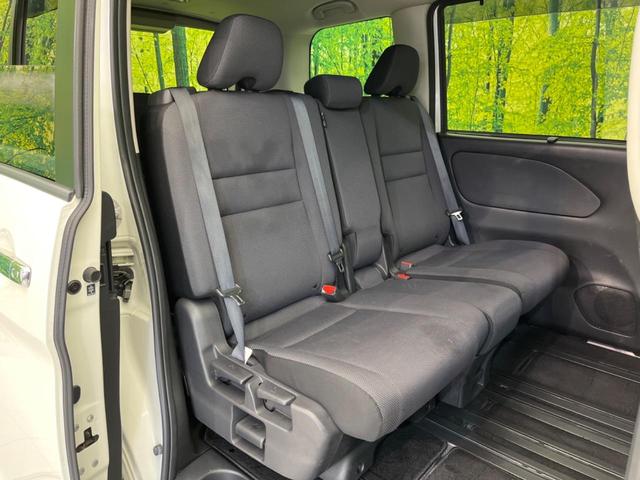 セレナ Ｘ　Ｖセレクション　禁煙車　純正ナビ　ＥＴＣ　フルセグ　全周囲カメラ　Ｂｌｕｅｔｏｏｔｈ　ドライブレコーダー　両側電動スライドドア　ＬＥＤヘッドライト　クリアランスソナー　レーンキープアシスト　スマートキー（9枚目）