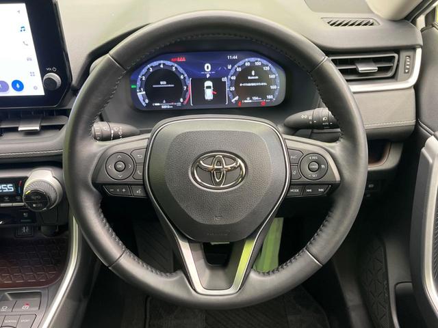 ＲＡＶ４ Ｇ　Ｚパッケージ　４ＷＤ　サンルーフ　全周囲カメラ　衝突軽減装置　レーダークルーズコントロール　禁煙車　パワーバックドア　シートヒーター　シートエアコン　パワーシート　ドラレコ　コーナーセンサー　レーンキープ（11枚目）