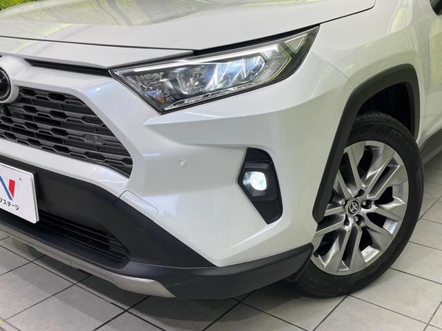 ＲＡＶ４ Ｇ　Ｚパッケージ　４ＷＤ　サンルーフ　全周囲カメラ　衝突軽減装置　レーダークルーズコントロール　禁煙車　パワーバックドア　シートヒーター　シートエアコン　パワーシート　ドラレコ　コーナーセンサー　レーンキープ（12枚目）