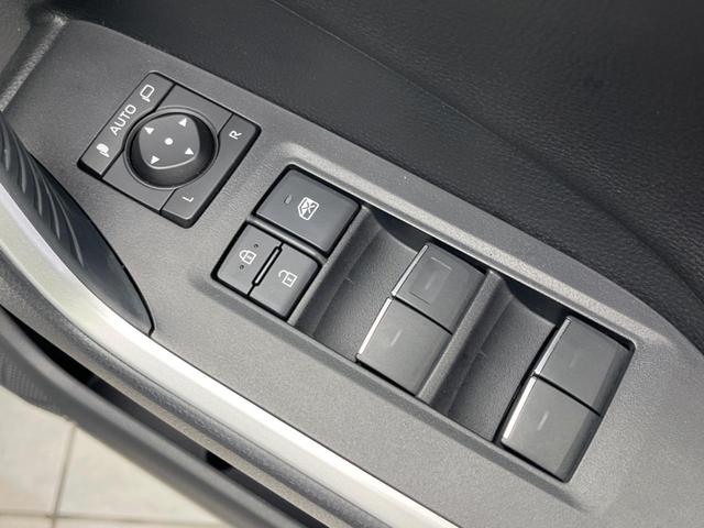 ＲＡＶ４ Ｇ　Ｚパッケージ　４ＷＤ　サンルーフ　全周囲カメラ　衝突軽減装置　レーダークルーズコントロール　禁煙車　パワーバックドア　シートヒーター　シートエアコン　パワーシート　ドラレコ　コーナーセンサー　レーンキープ（41枚目）