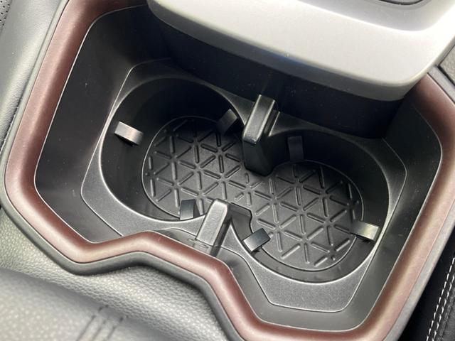 ＲＡＶ４ Ｇ　Ｚパッケージ　４ＷＤ　サンルーフ　全周囲カメラ　衝突軽減装置　レーダークルーズコントロール　禁煙車　パワーバックドア　シートヒーター　シートエアコン　パワーシート　ドラレコ　コーナーセンサー　レーンキープ（67枚目）