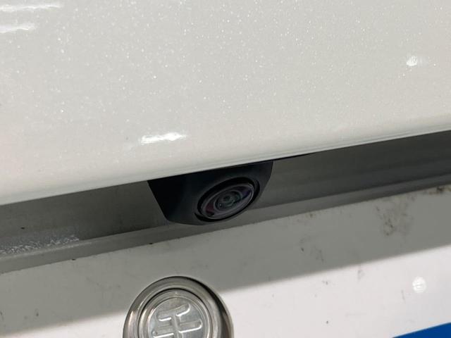 シビック ｅ：ＨＥＶ　純正９型ナビ　バックカメラ　ＢＯＳＥサウンドシステム　衝突軽減装置　レーダークルーズ　禁煙車　ハーフレザーシート　シートヒーター　パワーシート　ドラレコ　コーナーセンサー　レーンキープ　スマートキー（29枚目）