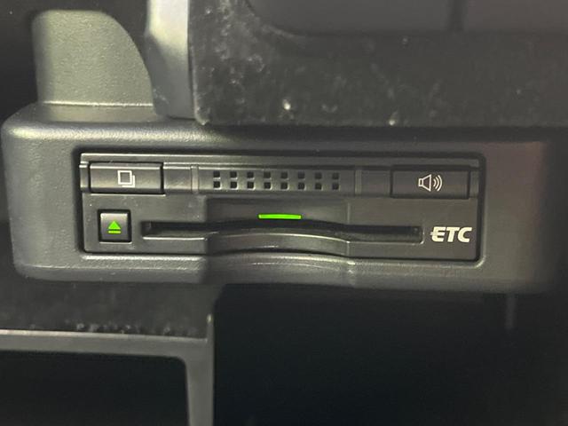 ＲＸ ＲＸ２７０　禁煙車　純正ナビ　ＥＴＣ　ドライブレコーダー　ｂｌｕｅｔｏｏｔｈ　バックカメラ　フルセグ　ＬＥＤヘッドライト　スマートキー　純正１９型アルミホイール　電動リアゲート　パワーシート　クリアランスソナー（5枚目）