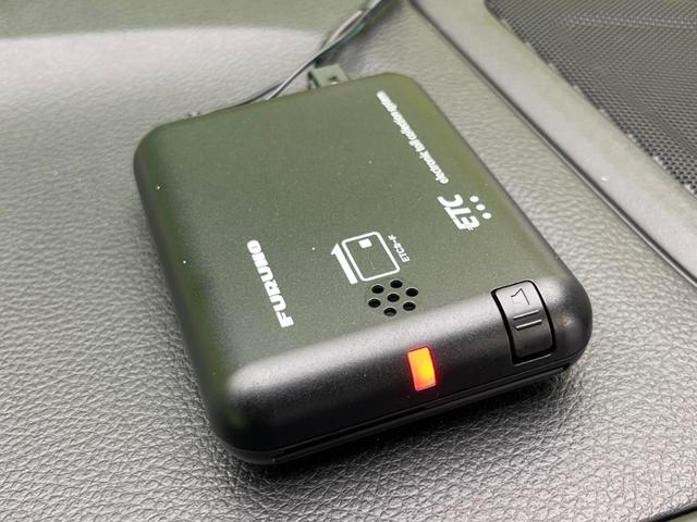 ハスラー タフワイルドターボ　禁煙車　衝突軽減装置　ナビ　ＥＴＣ　Ｂｌｕｔｏｏｔｈ　バックカメラ　フルセグ　ＬＥＤヘッドライト　ＬＥＤフロントフォグ　純正１５型アルミホイール　シートヒーター　スマートキー　レーンキープ（7枚目）