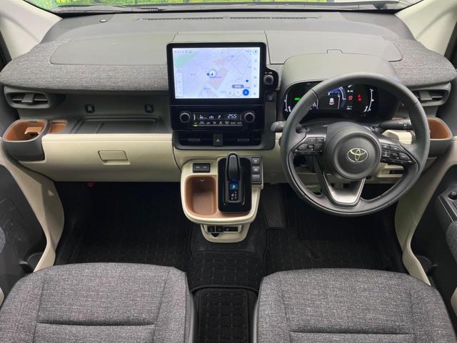 シエンタ ハイブリッドＺ　両側電動スライドドア　純正ディスプレイオーディオ　全周囲カメラ　衝突軽減装置　禁煙車　ドラレコ　コーナーセンサー　レーンキープ　スマートキー　ＬＥＤヘッドライト　ＥＴＣ　オートマチックハイビーム（2枚目）