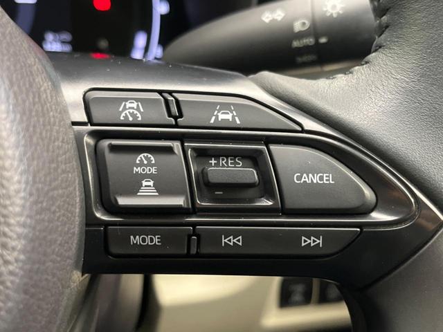 シエンタ ハイブリッドＺ　両側電動スライドドア　純正ディスプレイオーディオ　全周囲カメラ　衝突軽減装置　禁煙車　ドラレコ　コーナーセンサー　レーンキープ　スマートキー　ＬＥＤヘッドライト　ＥＴＣ　オートマチックハイビーム（6枚目）