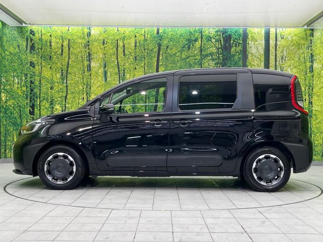 シエンタ ハイブリッドＺ　両側電動スライドドア　純正ディスプレイオーディオ　全周囲カメラ　衝突軽減装置　禁煙車　ドラレコ　コーナーセンサー　レーンキープ　スマートキー　ＬＥＤヘッドライト　ＥＴＣ　オートマチックハイビーム（34枚目）