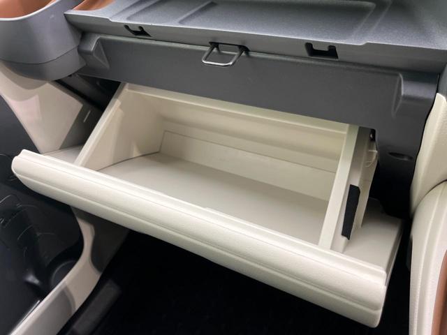 シエンタ ハイブリッドＺ　両側電動スライドドア　純正ディスプレイオーディオ　全周囲カメラ　衝突軽減装置　禁煙車　ドラレコ　コーナーセンサー　レーンキープ　スマートキー　ＬＥＤヘッドライト　ＥＴＣ　オートマチックハイビーム（61枚目）