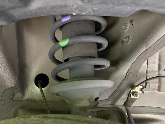 スペーシアカスタムＺ ベースグレード　電動スライドドア　７インチＳＤナビ　禁煙車　ＥＴＣ　ドラレコ　シートヒーター　ＨＩＤヘッド　スマートキー　アイドリングストップ　オートエアコン　純正１４インチアルミホイール　オートライト（20枚目）