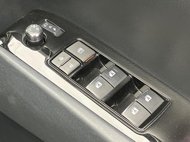 アルファード ２．５Ｓ　タイプゴールド　両側電動スライドドア　後席モニター　衝突軽減装置　禁煙車　メーカーＳＤナビ　バックカメラ　ＥＴＣ　Ｂｌｕｅｔｏｏｔｈ再生　フルセグ　ドラレコ　ＬＥＤヘッドライト　ハーフレザーシート（42枚目）