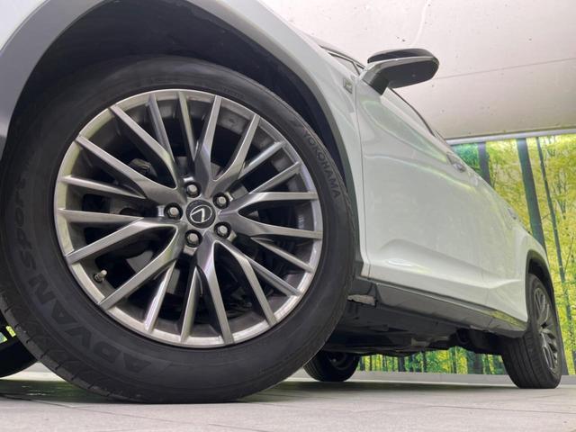 ＲＸ ＲＸ２００ｔ　Ｆスポーツ　サンルーフ　ターボ　１２．３インチナビ　衝突軽減装置　禁煙車　レーダークルーズコントロール　全周囲カメラ　ＥＴＣ２．０　Ｂｌｕｅｔｏｏｔｈ　フルセグ　シートヒーター　シートエアコン　パワーバックドア（13枚目）