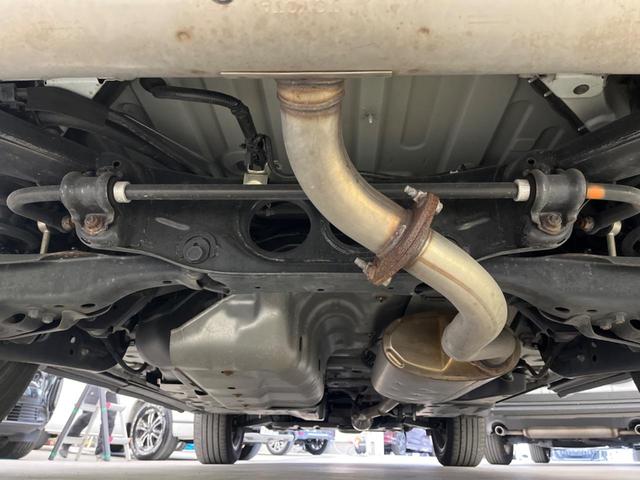 ＲＸ ＲＸ２００ｔ　Ｆスポーツ　サンルーフ　ターボ　１２．３インチナビ　衝突軽減装置　禁煙車　レーダークルーズコントロール　全周囲カメラ　ＥＴＣ２．０　Ｂｌｕｅｔｏｏｔｈ　フルセグ　シートヒーター　シートエアコン　パワーバックドア（19枚目）