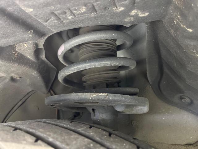 ＲＸ ＲＸ２００ｔ　Ｆスポーツ　サンルーフ　ターボ　１２．３インチナビ　衝突軽減装置　禁煙車　レーダークルーズコントロール　全周囲カメラ　ＥＴＣ２．０　Ｂｌｕｅｔｏｏｔｈ　フルセグ　シートヒーター　シートエアコン　パワーバックドア（20枚目）