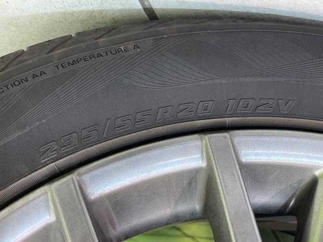 ＲＸ ＲＸ２００ｔ　Ｆスポーツ　サンルーフ　ターボ　１２．３インチナビ　衝突軽減装置　禁煙車　レーダークルーズコントロール　全周囲カメラ　ＥＴＣ２．０　Ｂｌｕｅｔｏｏｔｈ　フルセグ　シートヒーター　シートエアコン　パワーバックドア（23枚目）