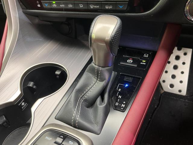 ＲＸ ＲＸ２００ｔ　Ｆスポーツ　サンルーフ　ターボ　１２．３インチナビ　衝突軽減装置　禁煙車　レーダークルーズコントロール　全周囲カメラ　ＥＴＣ２．０　Ｂｌｕｅｔｏｏｔｈ　フルセグ　シートヒーター　シートエアコン　パワーバックドア（58枚目）