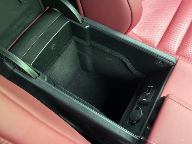 ＲＸ ＲＸ２００ｔ　Ｆスポーツ　サンルーフ　ターボ　１２．３インチナビ　衝突軽減装置　禁煙車　レーダークルーズコントロール　全周囲カメラ　ＥＴＣ２．０　Ｂｌｕｅｔｏｏｔｈ　フルセグ　シートヒーター　シートエアコン　パワーバックドア（69枚目）