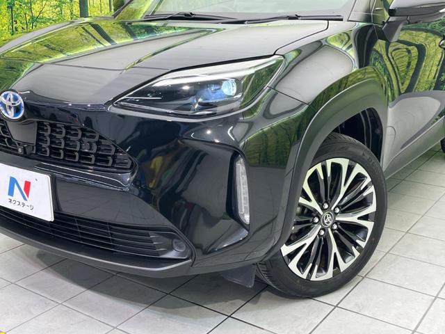 ヤリスクロス ハイブリッドＺ　衝突軽減装置　禁煙車　純正８インチディスプレイオーディオ　全周囲カメラ　レーダークルーズコントロール　ＥＴＣ２．０　Ｂｌｕｅｔｏｏｔｈ　ドライブレコーダー　シートヒーター　ＬＥＤヘッドライト（12枚目）