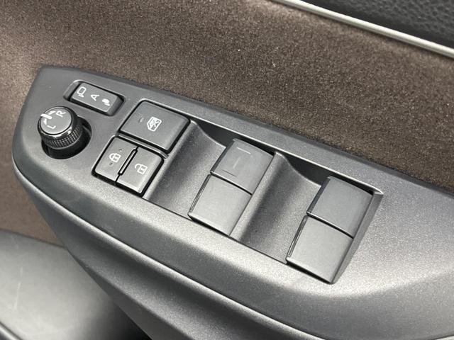 ヤリスクロス ハイブリッドＺ　衝突軽減装置　禁煙車　純正８インチディスプレイオーディオ　全周囲カメラ　レーダークルーズコントロール　ＥＴＣ２．０　Ｂｌｕｅｔｏｏｔｈ　ドライブレコーダー　シートヒーター　ＬＥＤヘッドライト（21枚目）