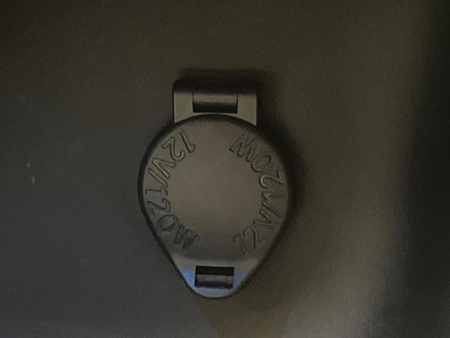 ヤリスクロス ハイブリッドＺ　衝突軽減装置　禁煙車　純正８インチディスプレイオーディオ　全周囲カメラ　レーダークルーズコントロール　ＥＴＣ２．０　Ｂｌｕｅｔｏｏｔｈ　ドライブレコーダー　シートヒーター　ＬＥＤヘッドライト（37枚目）