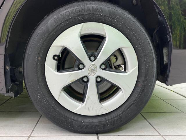 プリウス Ｓ　禁煙車　純正ナビ　バックカメラ　ＥＴＣ　Ｂｌｕｅｔｏｏｔｈ　スマートキー　ＨＩＤヘッドライト　オートライト　オートエアコン　純正１５インチアルミホイール　フォグライト　ＣＤ／ＤＶＤ再生　地デジ（32枚目）