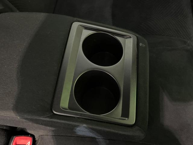 プリウス Ｓ　禁煙車　純正ナビ　バックカメラ　ＥＴＣ　Ｂｌｕｅｔｏｏｔｈ　スマートキー　ＨＩＤヘッドライト　オートライト　オートエアコン　純正１５インチアルミホイール　フォグライト　ＣＤ／ＤＶＤ再生　地デジ（38枚目）