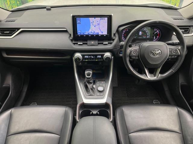 ＲＡＶ４ Ｇ　Ｚパッケージ　純正９インチＳＤナビ　バックカメラ　衝突警報装置　レーダークルーズコントロール　禁煙車　パワーバックドア　合皮シート　シートヒーター　ドライブレコーダー　コーナーセンサー　レーンキープ（2枚目）