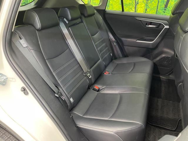 ＲＡＶ４ Ｇ　Ｚパッケージ　純正９インチＳＤナビ　バックカメラ　衝突警報装置　レーダークルーズコントロール　禁煙車　パワーバックドア　合皮シート　シートヒーター　ドライブレコーダー　コーナーセンサー　レーンキープ（9枚目）