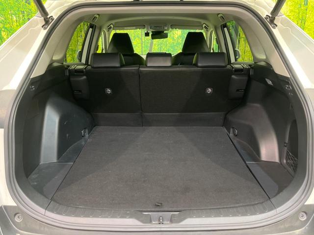 ＲＡＶ４ Ｇ　Ｚパッケージ　純正９インチＳＤナビ　バックカメラ　衝突警報装置　レーダークルーズコントロール　禁煙車　パワーバックドア　合皮シート　シートヒーター　ドライブレコーダー　コーナーセンサー　レーンキープ（10枚目）