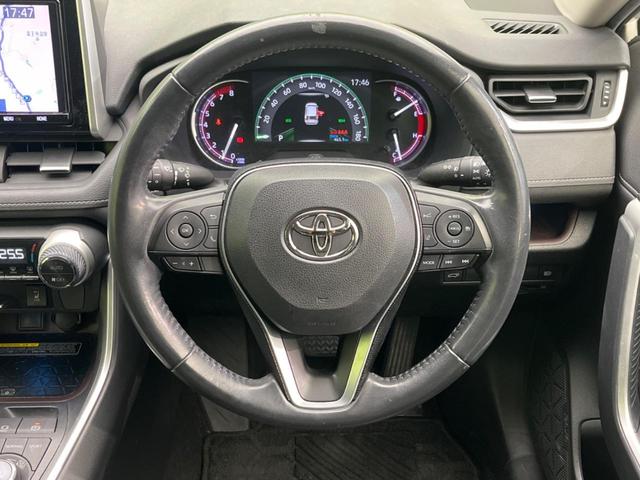 ＲＡＶ４ Ｇ　Ｚパッケージ　純正９インチＳＤナビ　バックカメラ　衝突警報装置　レーダークルーズコントロール　禁煙車　パワーバックドア　合皮シート　シートヒーター　ドライブレコーダー　コーナーセンサー　レーンキープ（11枚目）