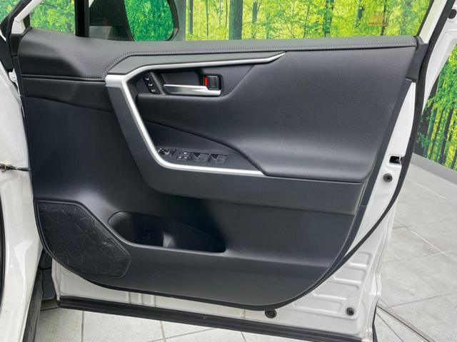 ＲＡＶ４ Ｇ　Ｚパッケージ　純正９インチＳＤナビ　バックカメラ　衝突警報装置　レーダークルーズコントロール　禁煙車　パワーバックドア　合皮シート　シートヒーター　ドライブレコーダー　コーナーセンサー　レーンキープ（21枚目）